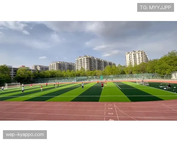 沙滩足球规则：三节比赛、无限换人与无越位